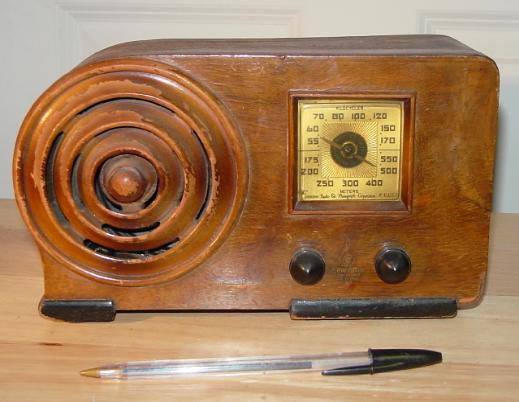 Emerson Radio Model AX-212