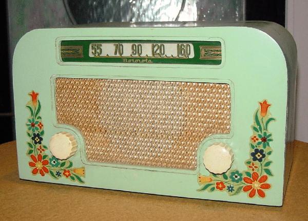 Motorola 55-X-15 Table Radio (1940)