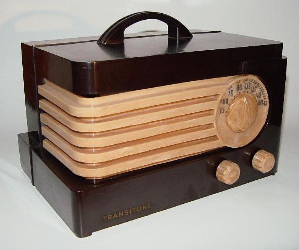 Philco TP-20 Bakelite Table Radio (1940)