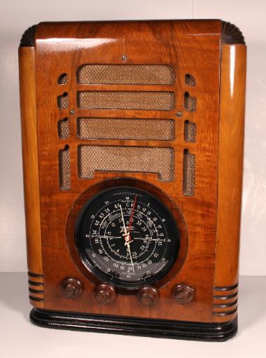 Zenith 5-A-127 Tomnstone Radio (1937)