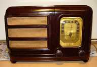 Philco 38-12CB Bakelite Table Radio (1938)