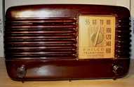 Philco 49-500 Bakelite Table Radio (1949)