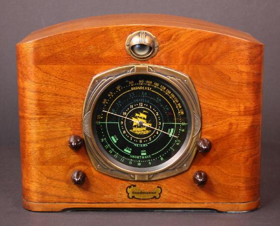 Bandmaster Cube Radio (Pacific Radio Corp 6322 - 1936/7)