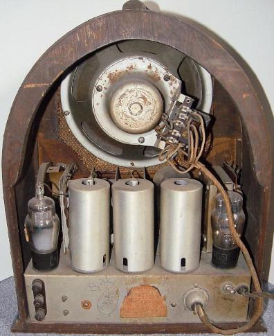 Echophone S-4 Cathedral Radio Rear View (1931)