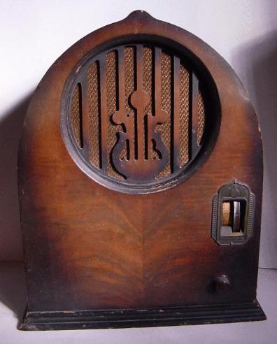 Echophone S-4 Cathedral Radio (1931)