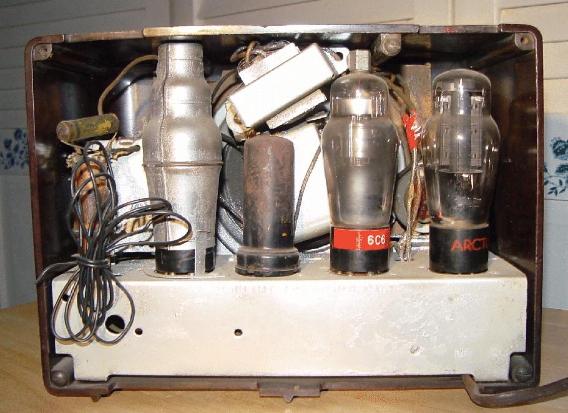 Emerson BA-199 Bakelite Table Radio Rear View (1938)