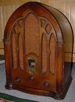 GE J-80 Cathedral Radio (1932)