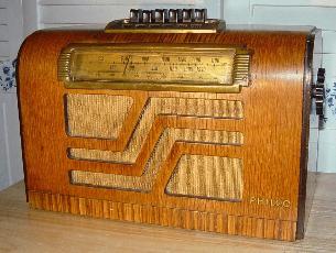 Philco 39-17T Table Radio (1939)