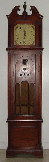 Philco 570 Grandfather Clock Radio (1931)