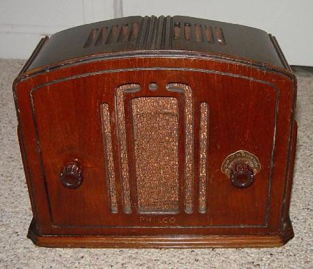 Philco 57C Junior Compact Table Radio (1933)