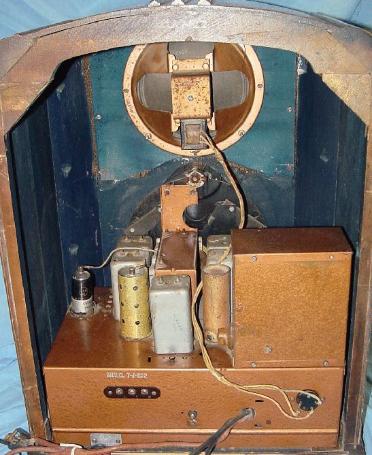Zenith 7-J-232 Waltons Tombstone Radio Rear View (1938)